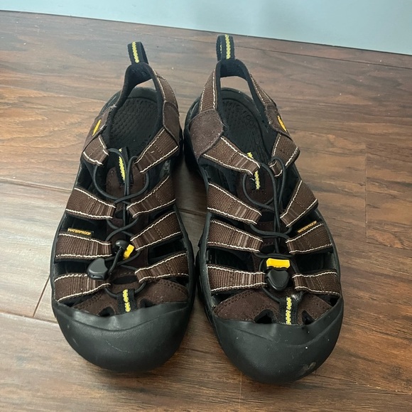 Keen Newport H2 Hiking and Water Shoes-Brown Size 8.5 main image 6